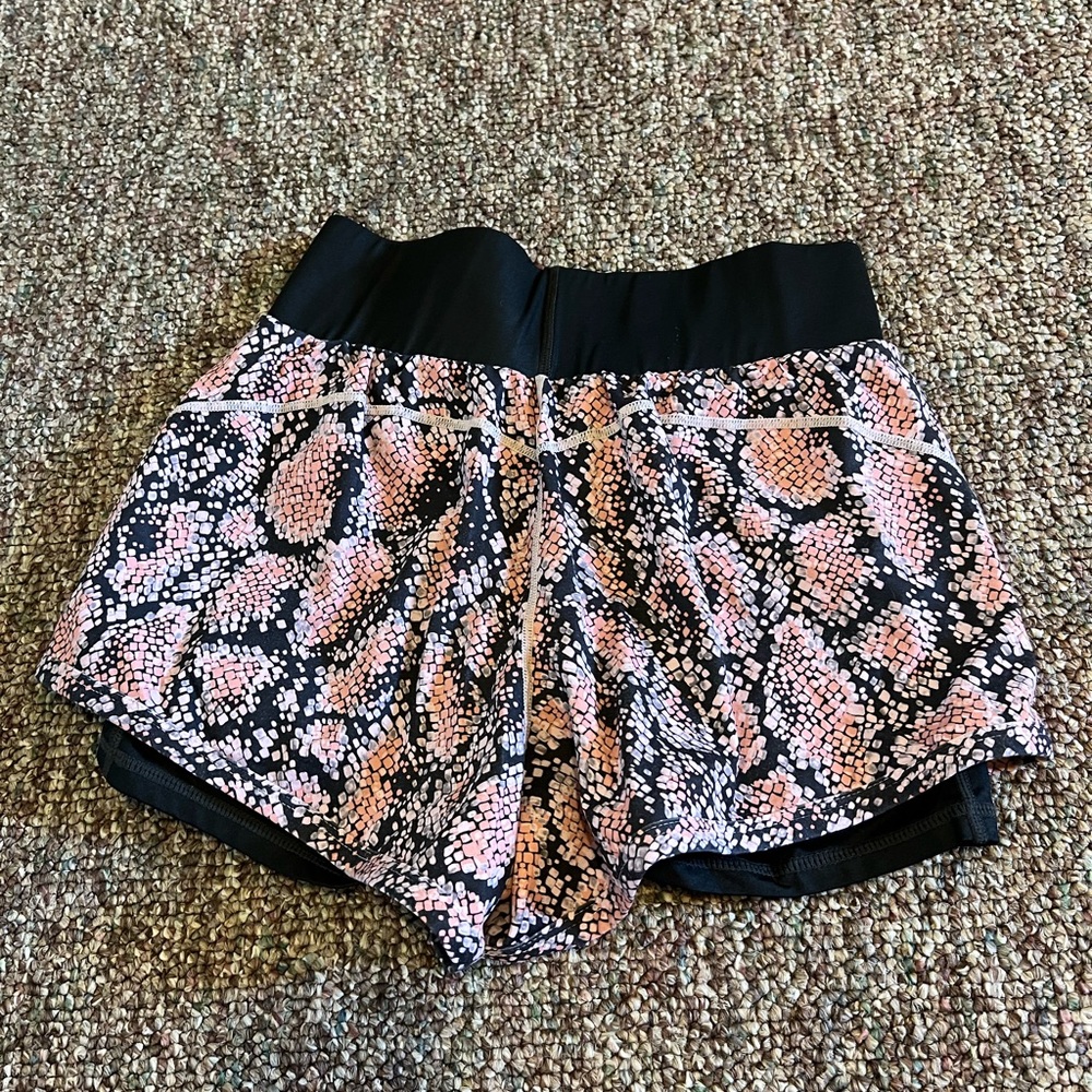 Women’s athletic shorts size xs/s